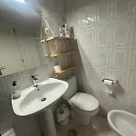 منزل للإقامة 2 En Tercera Planta Sin Ascensor No Es Un Piso Entero! A Compartir Bano Y Cocina! فوينخيرولا