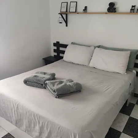 Homestay 2 En Tercera Planta Sin Ascensor No Es Un Piso Entero! A Compartir Bano Y Cocina! Fuengirola